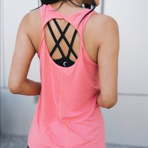 ❄️4 for $20 Zyia • Flamingo Twist Tank